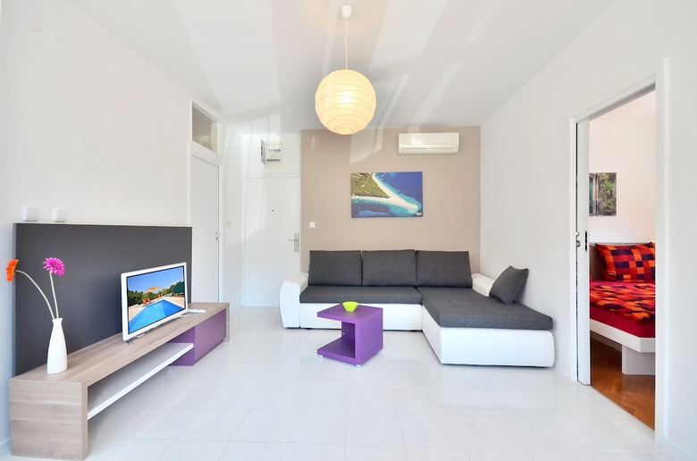 Bretia Apartments & More