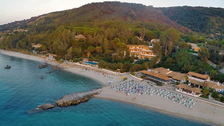 Hotel Baia Paraelios Resort