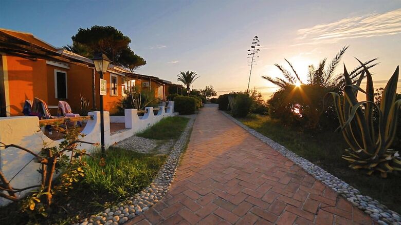 Hotel Baia Paraelios Resort