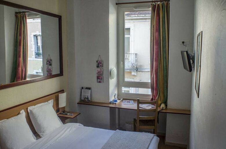Brit Hotel Bosquet Pau Centre