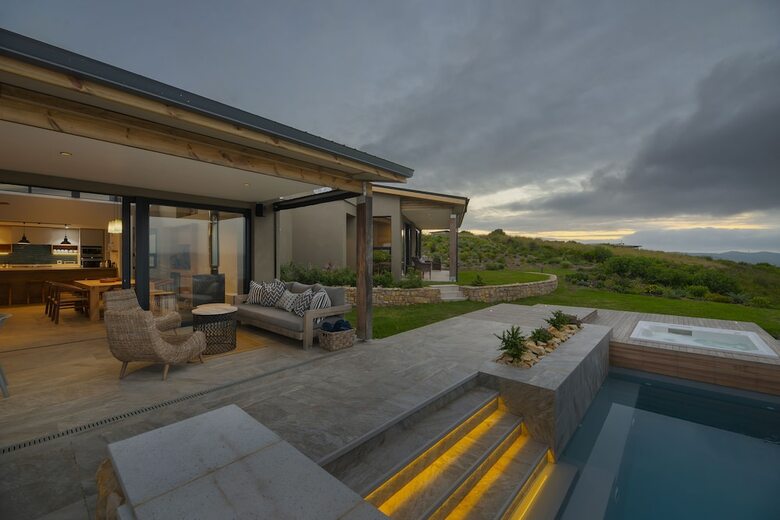 Hotel Alkira Lodge