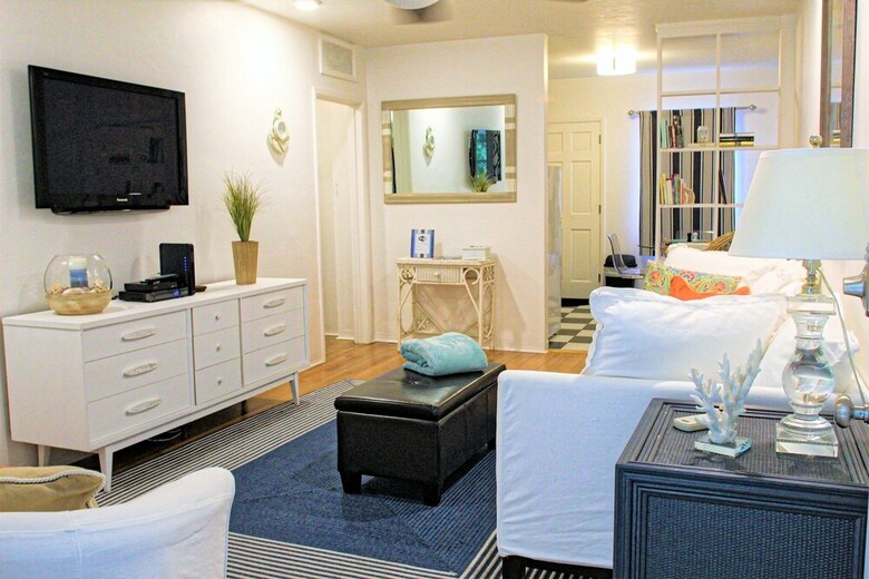 Pass A Grille St Pete Beach Home (105 -17)