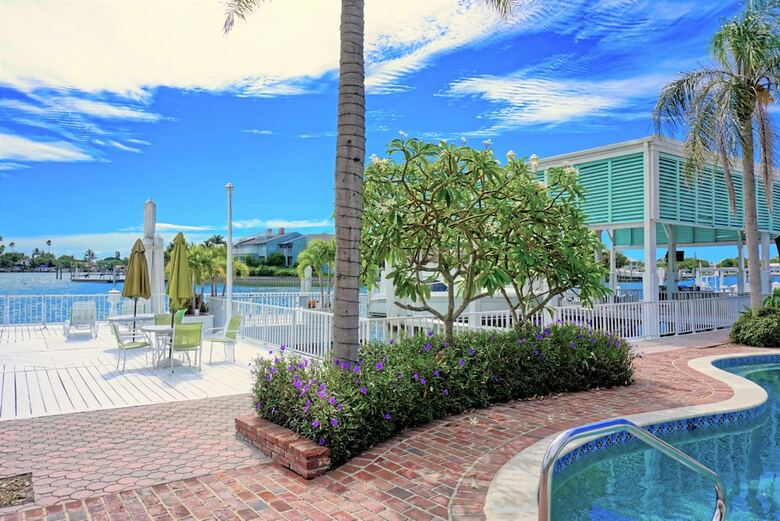 Pass-a-grille Boutique Resort By Techtravel