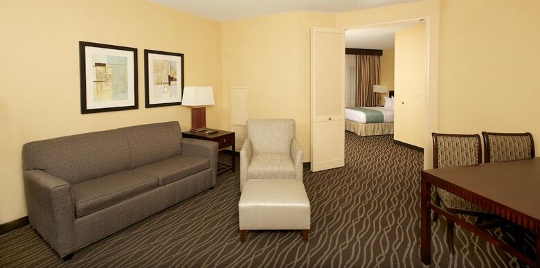Hotel Doubletree Suites By Hilton Raleigh-durham