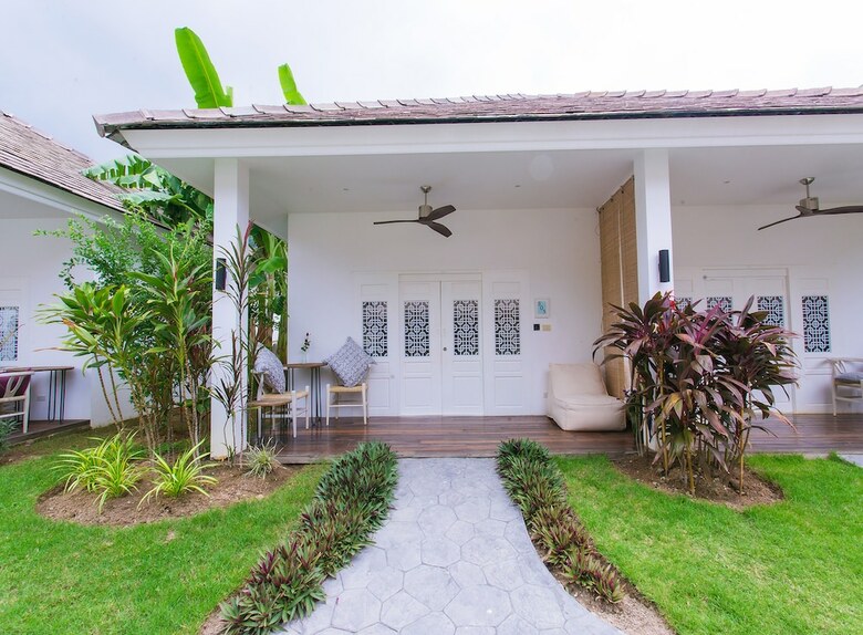 Hotel Sanae Beach Club