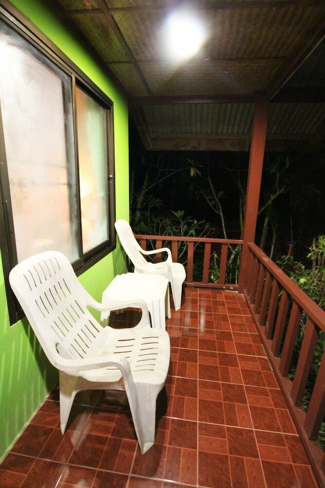 Hostal Lanta Sabai Hotel & Bungalows