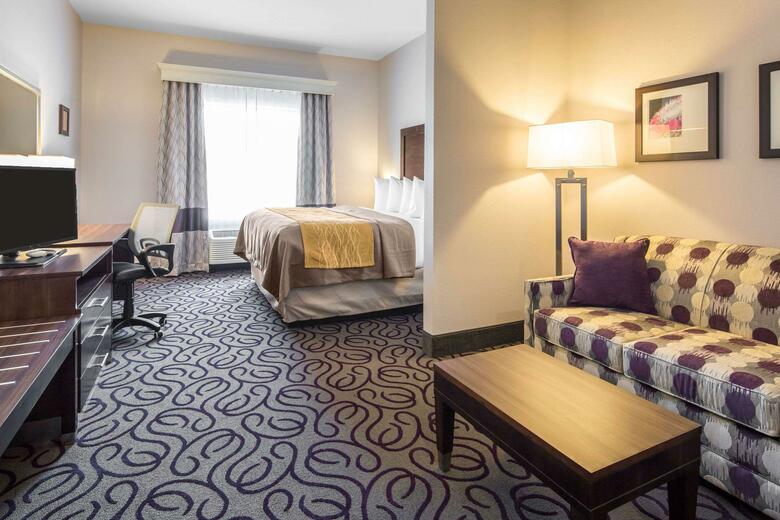 Hotel Comfort Inn & Suites