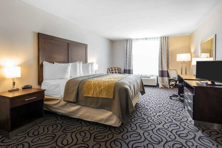 Hotel Comfort Inn & Suites