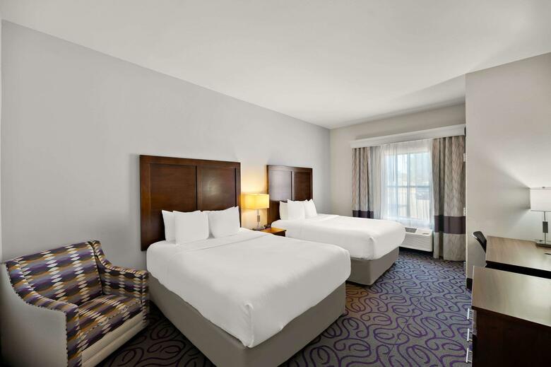 Hotel Comfort Inn & Suites