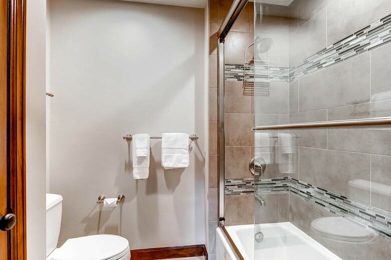 Highlands Westview By East West Hospitality