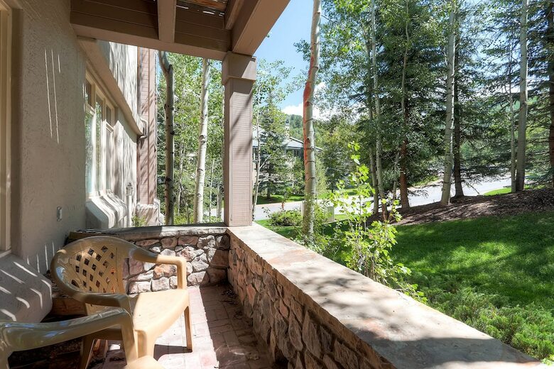 Highlands Westview By East West Hospitality