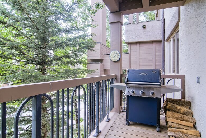 Highlands Westview By East West Hospitality