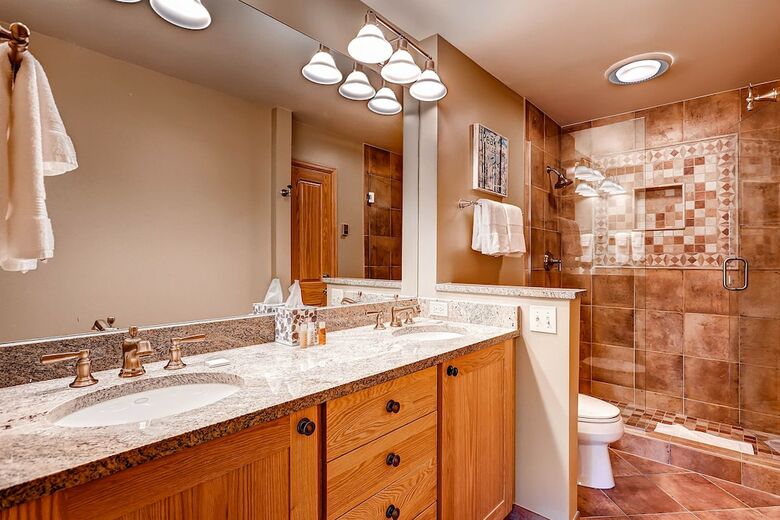 Highlands Westview By East West Hospitality