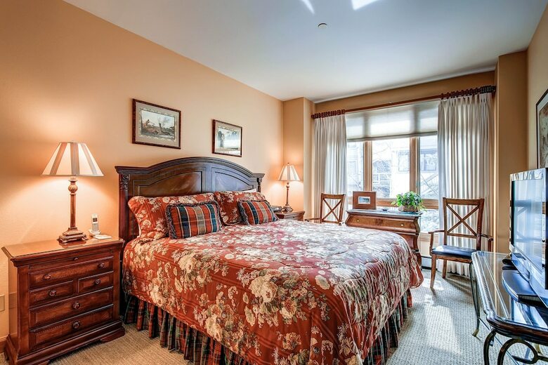Highlands Westview By East West Hospitality
