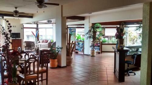 Hotel Pontal Das Rochas