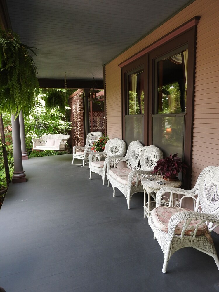 Bed & Breakfast Champaign Garden Inn