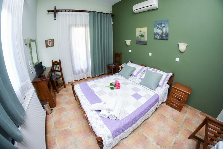 Hotel Seralis