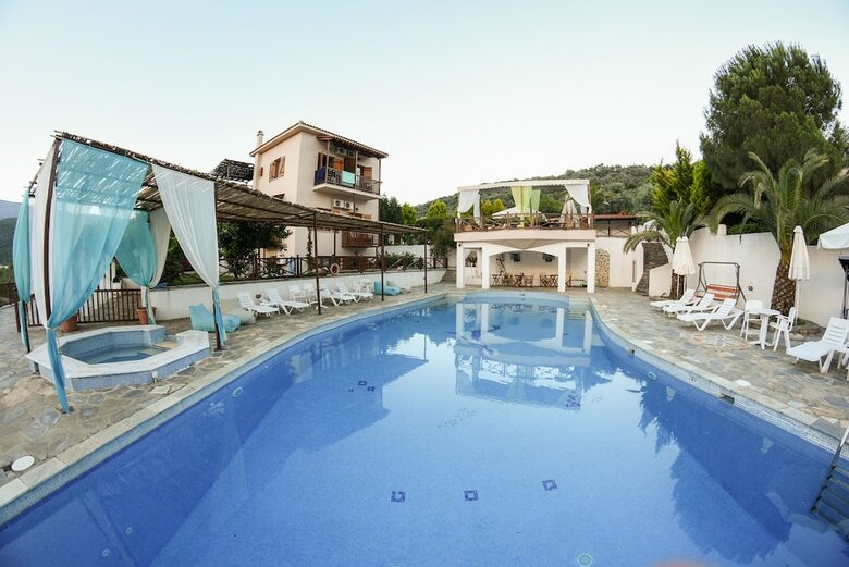 Hotel Seralis