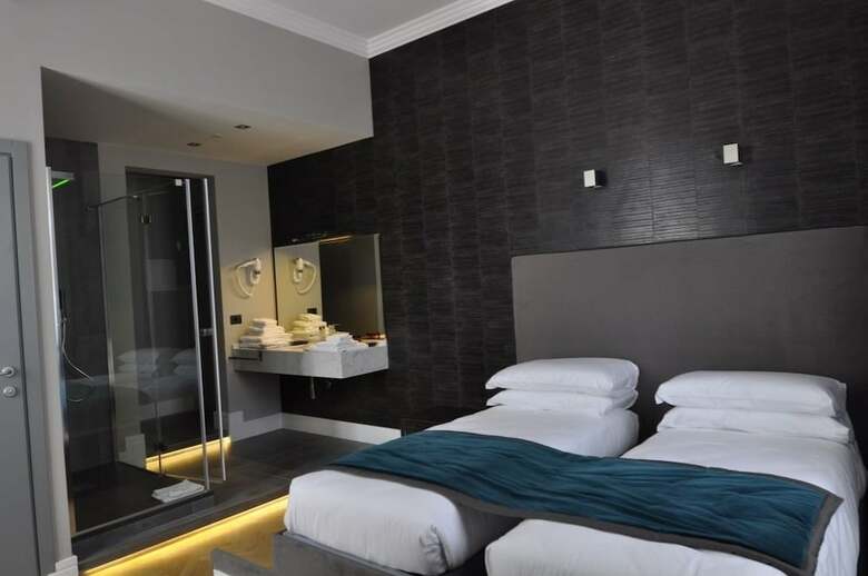 Place 24 Suites & Wellness