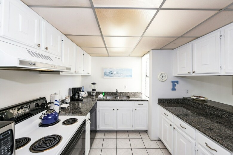 Bay Oaks By Beachside Management