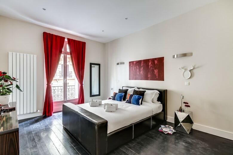 Sweet Inn Apartments- Champs Elys�s (Various Addresses)