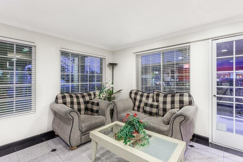 Hotel Signature Anaheim Maingate