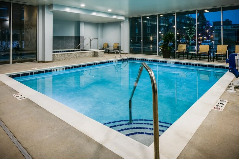 Hotel Staybridge Suites Des Moines Downtown