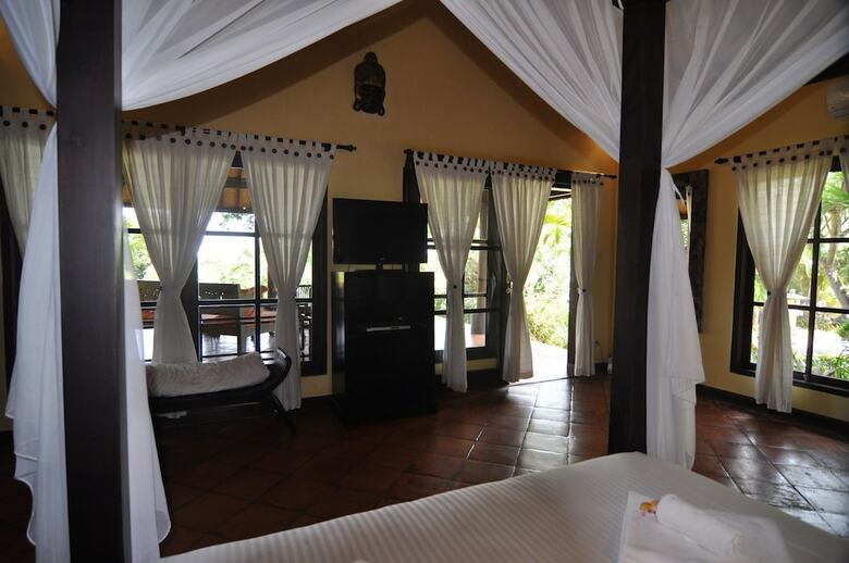 Hotel Puri Mangga Sea View Resort & Spa