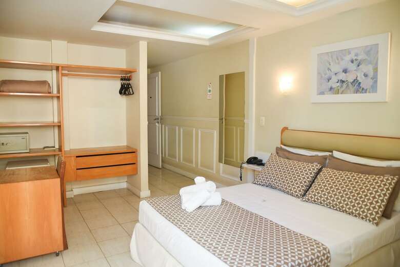 Hotel Village Icara�