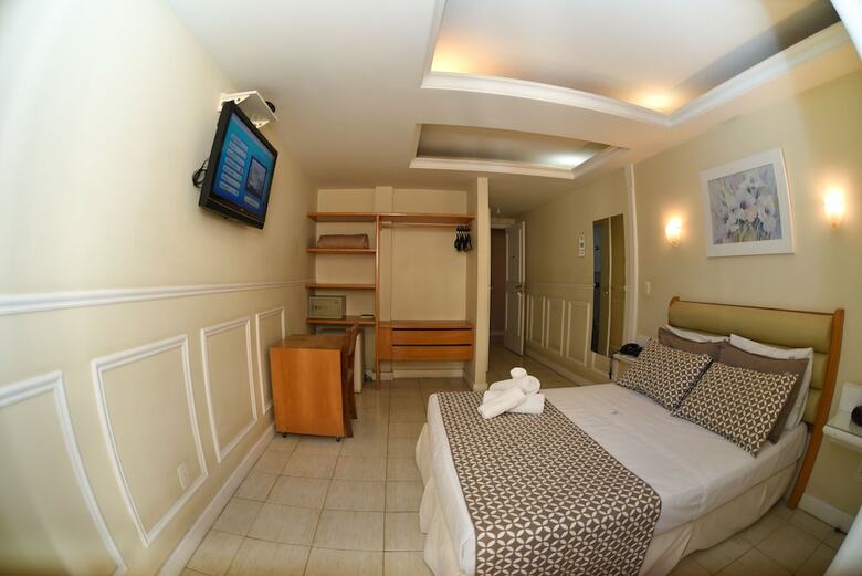 Hotel Village Icara�