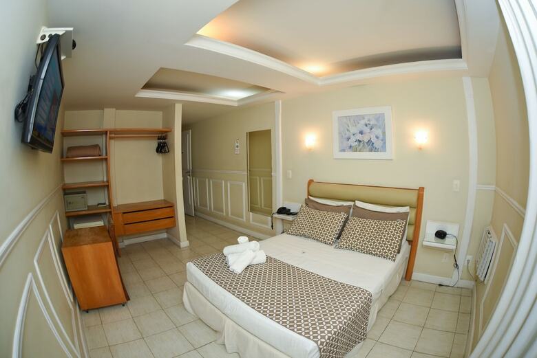 Hotel Village Icara�