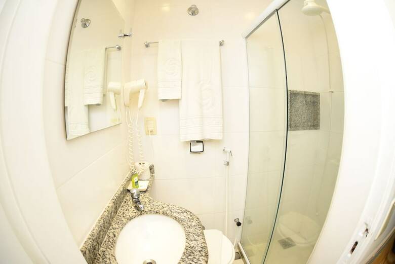 Hotel Village Icara�