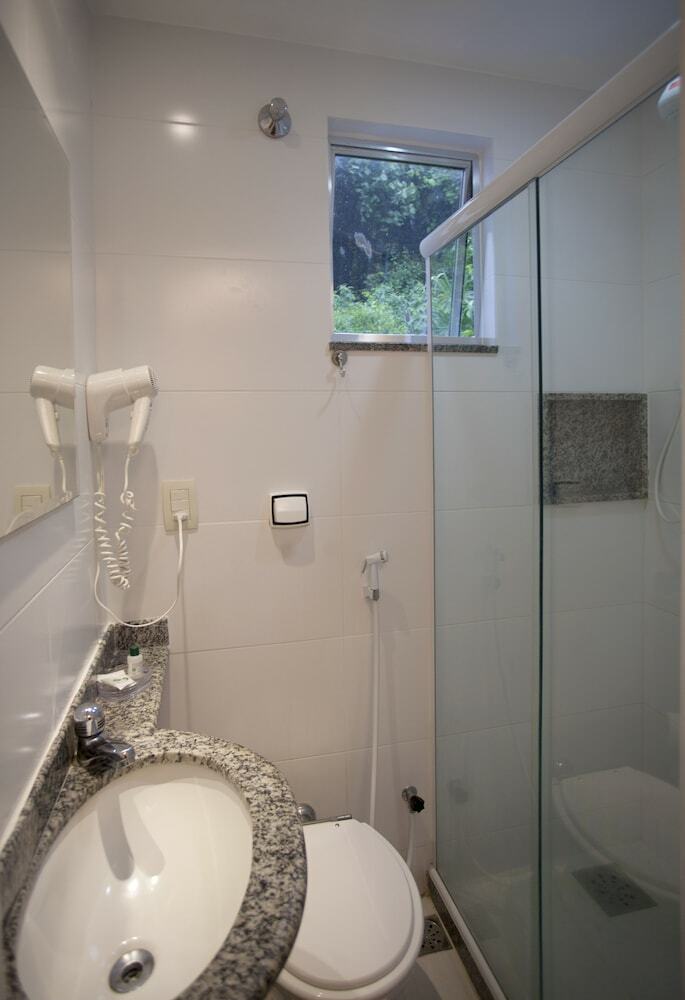 Hotel Village Icara�