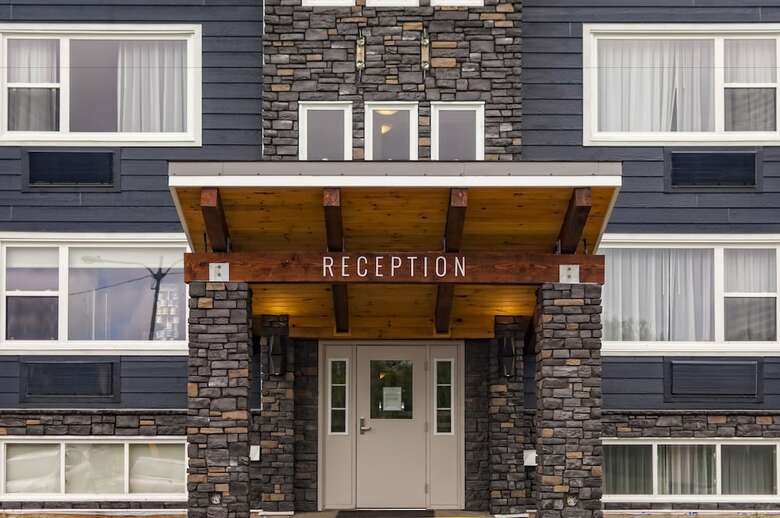 Homeport Apartment Hotel