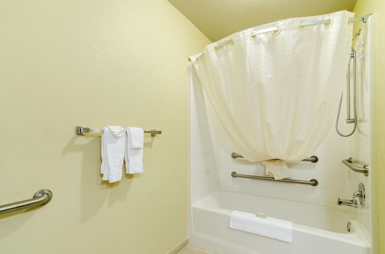 Hotel Cobblestone Inn & Suites - Oberlin