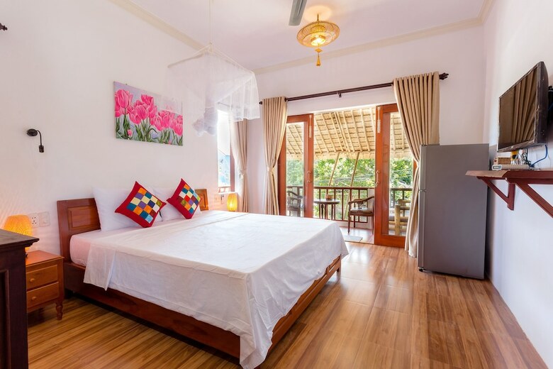 Bed & Breakfast Red Flower Cottages Homestay