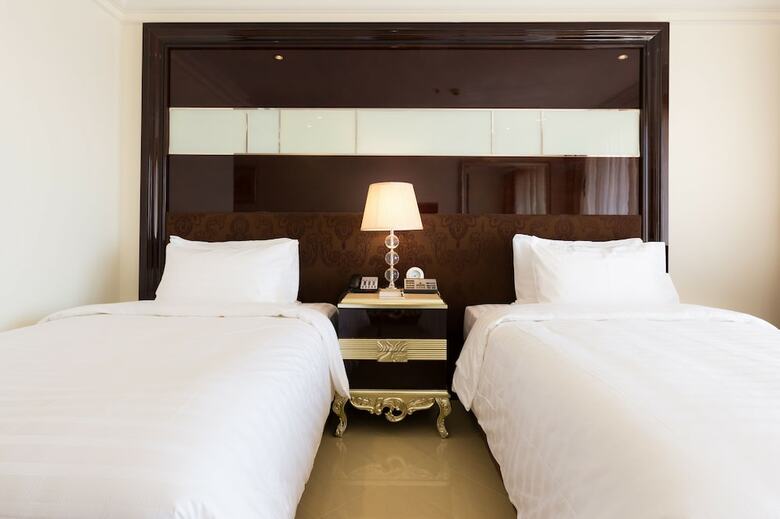 Hotel Lk President