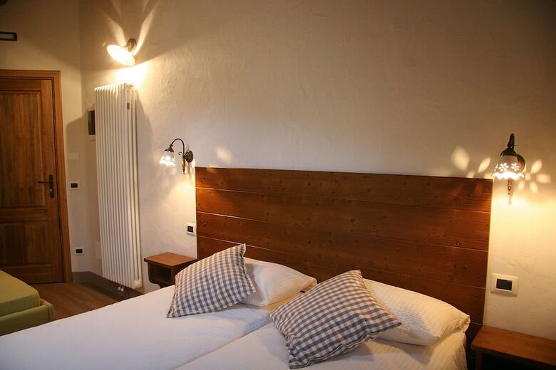 Hostal Ostello Del Castello Tirano