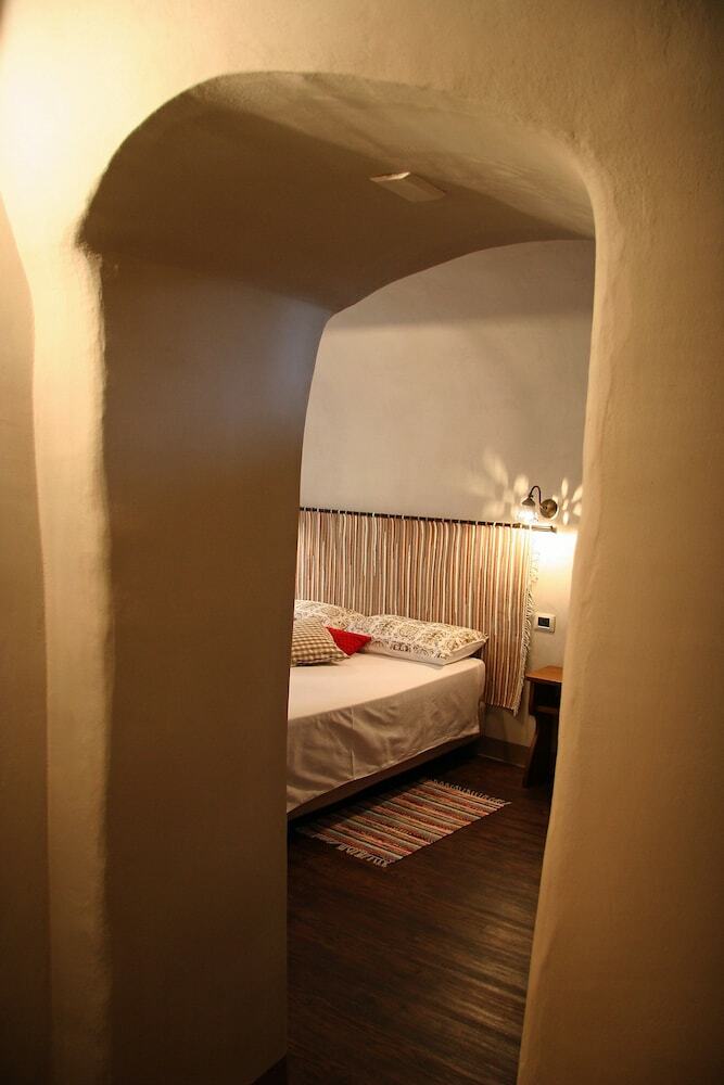 Hostal Ostello Del Castello Tirano