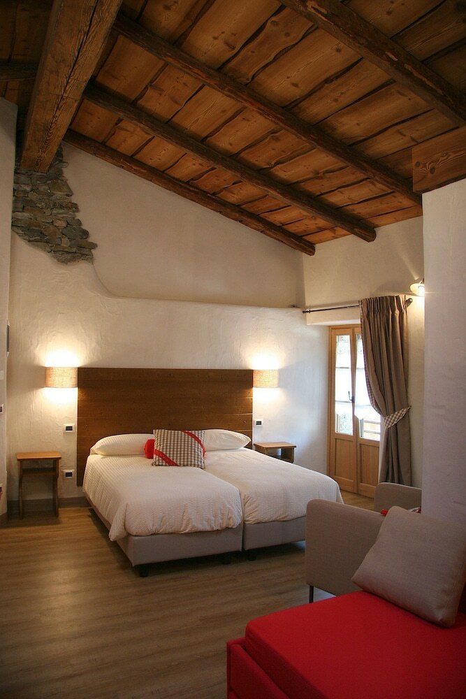 Hostal Ostello Del Castello Tirano