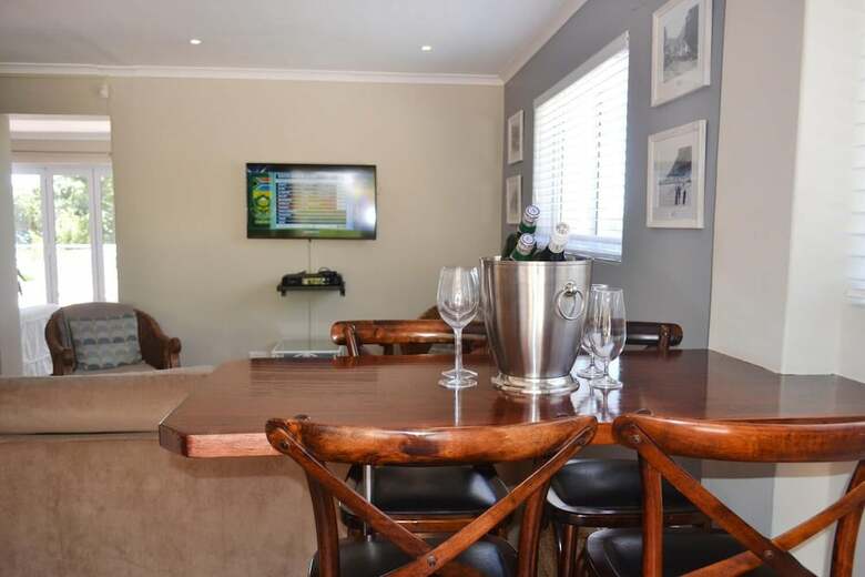 Apartamentos Seabreeze Luxury Two Bedroom Penthouse