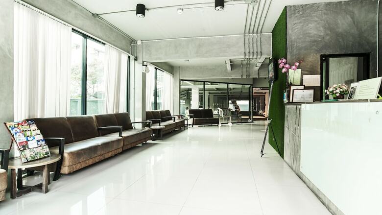 B2 Green Boutique & Budget Hotel