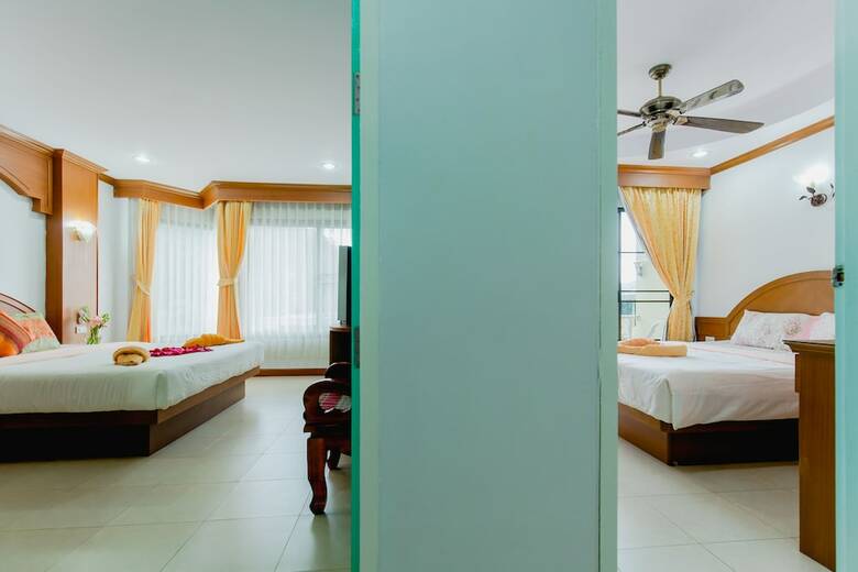 Hotel R.k. Guesthouse