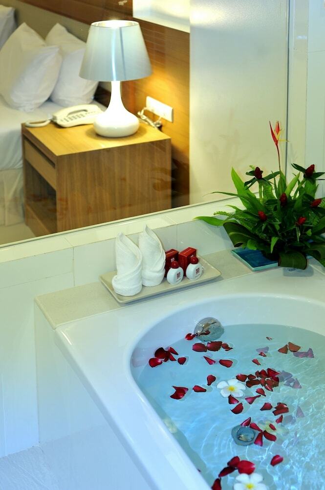 Hotel Chalong Princess Pool Villa Resort