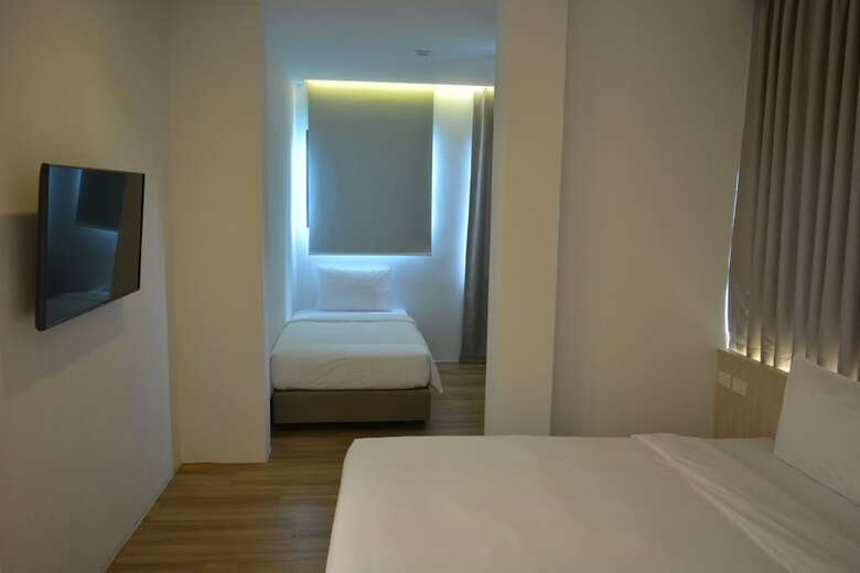 Hostal Rezt Bangkok - Hostel