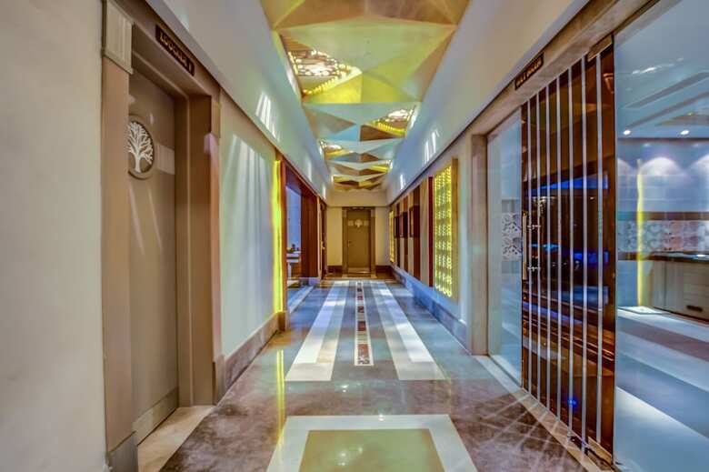 Amc Royal Hotel & Spa
