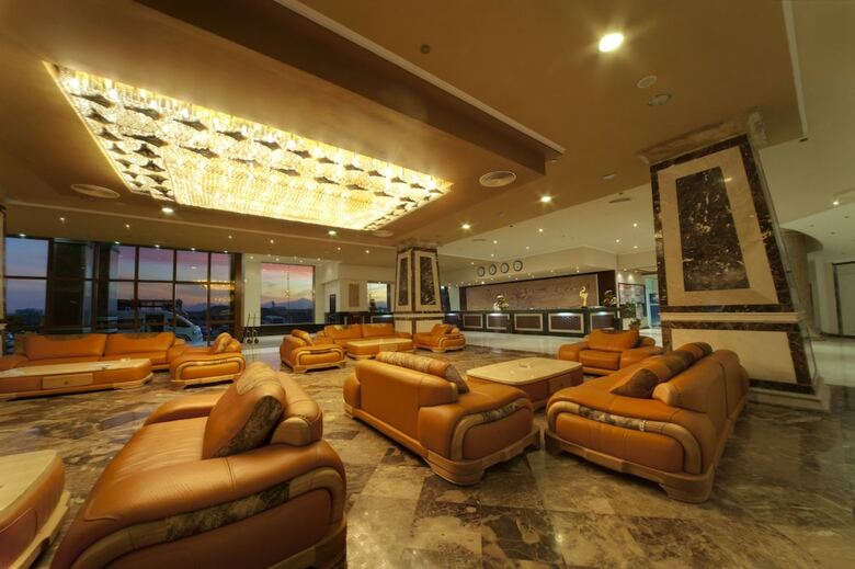 Amc Royal Hotel & Spa