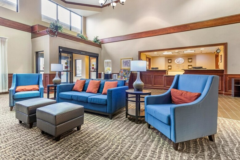 Hotel Comfort Suites Findlay I-75