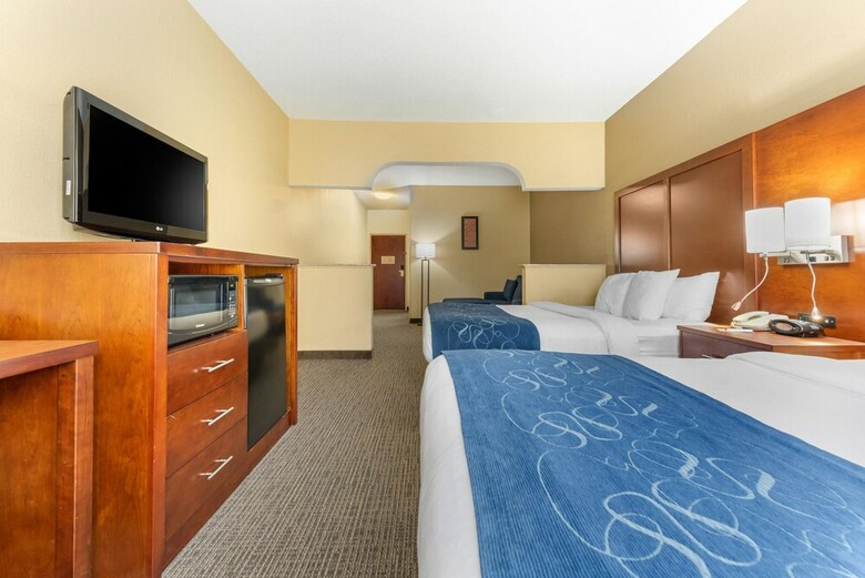 Hotel Comfort Suites Findlay I-75