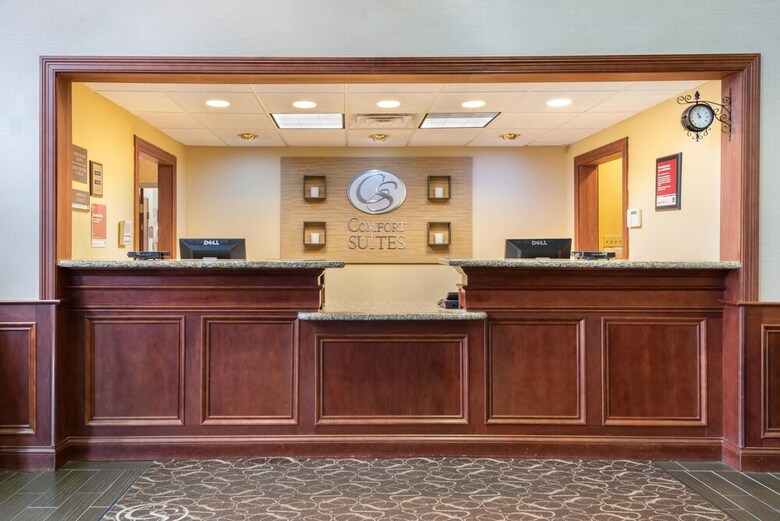 Hotel Comfort Suites Findlay I-75